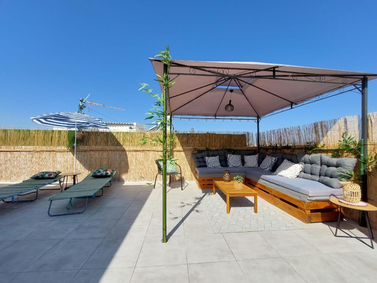 Holiday House Heraklion & Roof Garden Buitenkant foto
